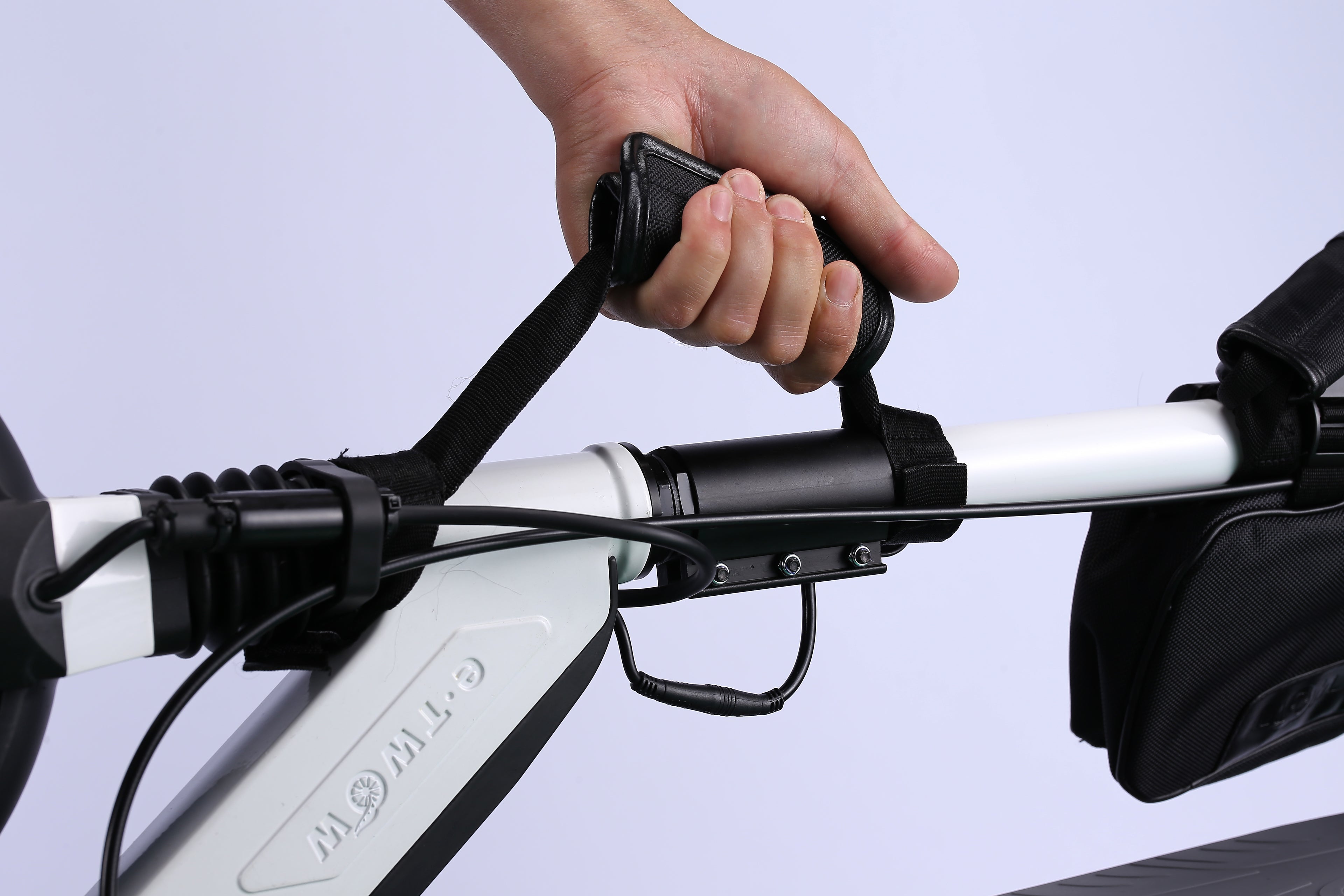 Handlebar belt